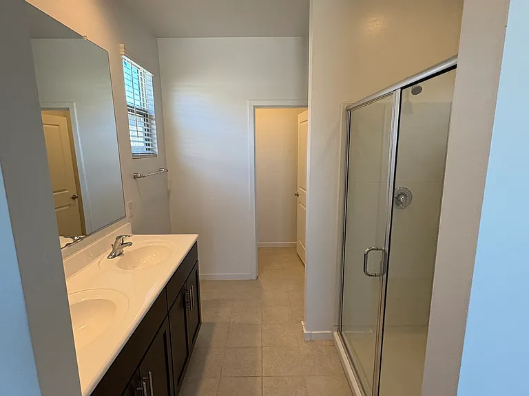 4366 W Allen St — Photo 4