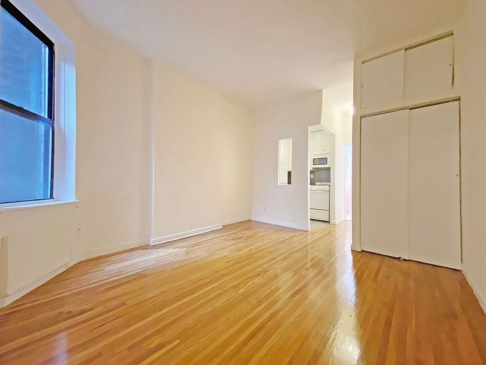 1st image of 437 W 48th St APT 4C