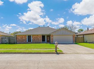 1703 Packsaddle Ln, Baytown, TX 77521