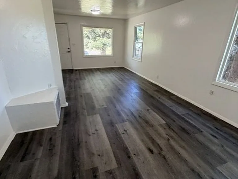 2619 Scott St — Photo 13