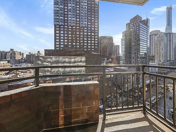 5th image of 1991 Broadway APT 12A