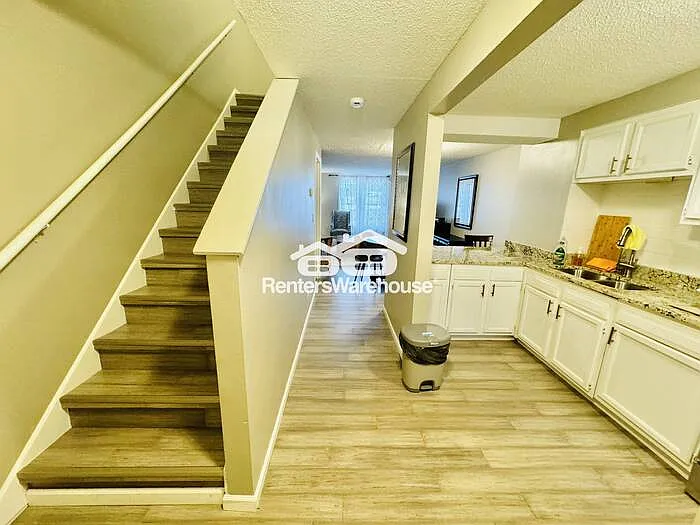1611 Glenwood Ave #2 — Photo 3