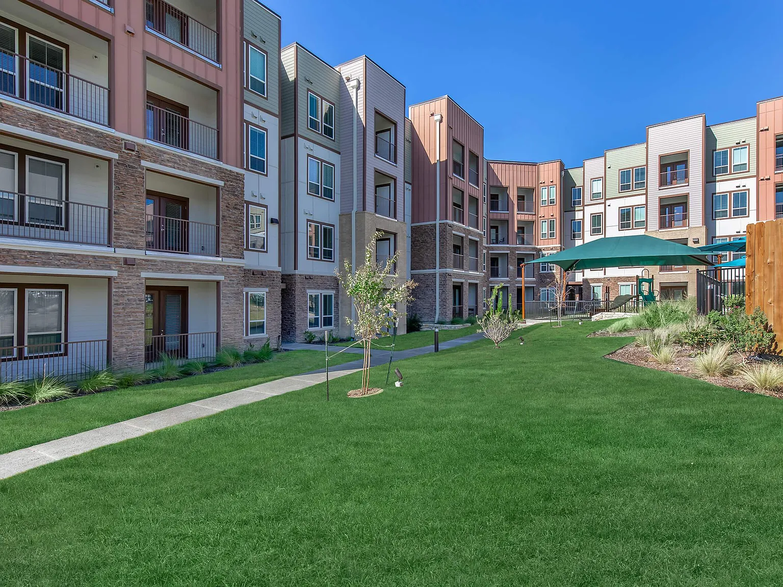 Spring Villas Apartments — Photo 4
