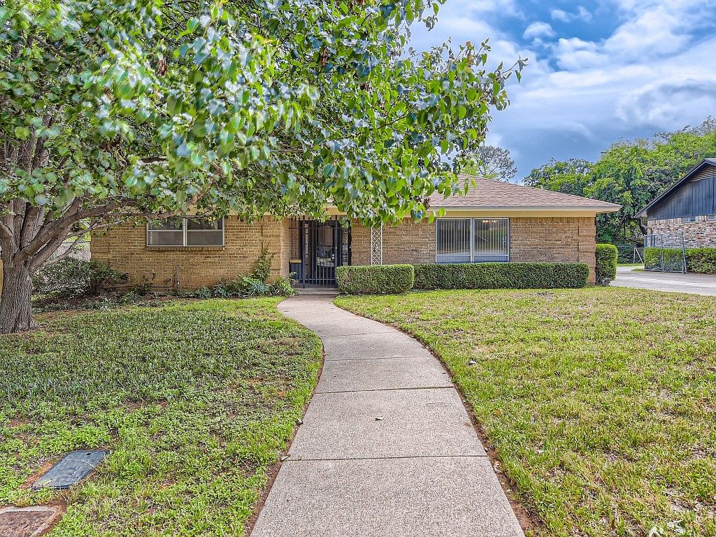 7436 Laurie Dr, Fort Worth, TX 76112 Zillow