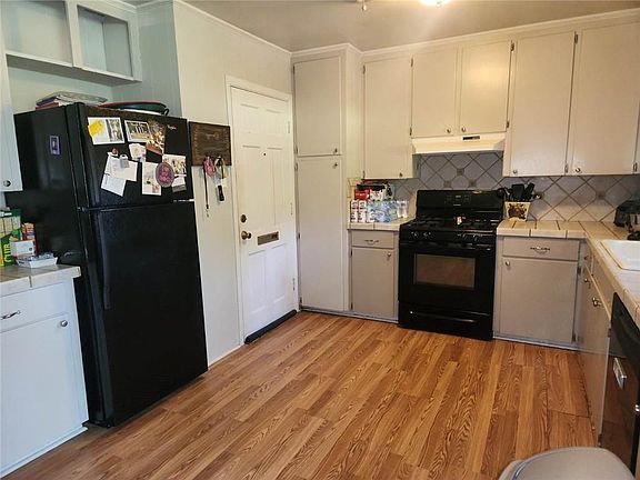 5th image of 1001 Loren Ave