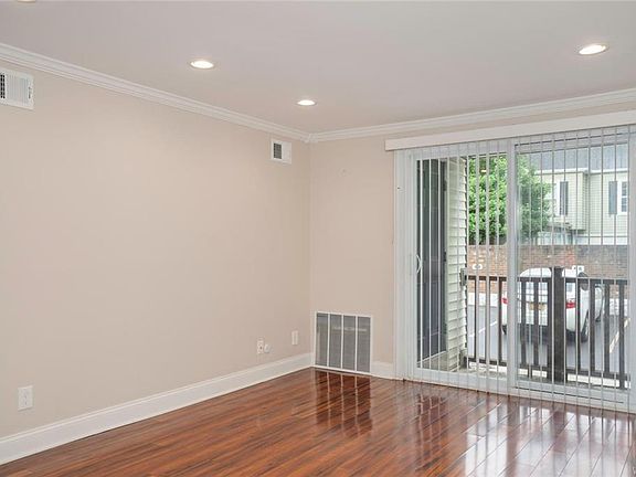 5th image of 770 W Ferry St APT 6A