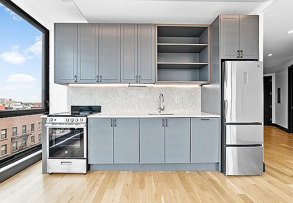 4th image of 1134 Fulton St APT 8A