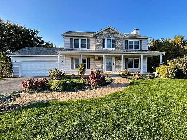 1st image of 62 Brandon Dr