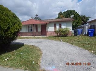 7705 SW 5th St, North Lauderdale, FL 33068