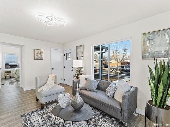 4th image of 2826 W Park Place