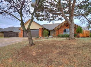 104 E Olympic Dr, Yukon, OK 73099