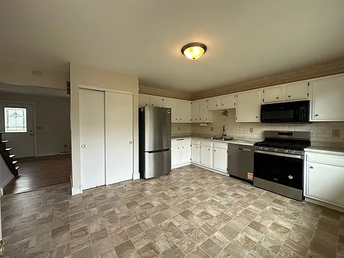 W164N11511 Squire Ct Photo 1