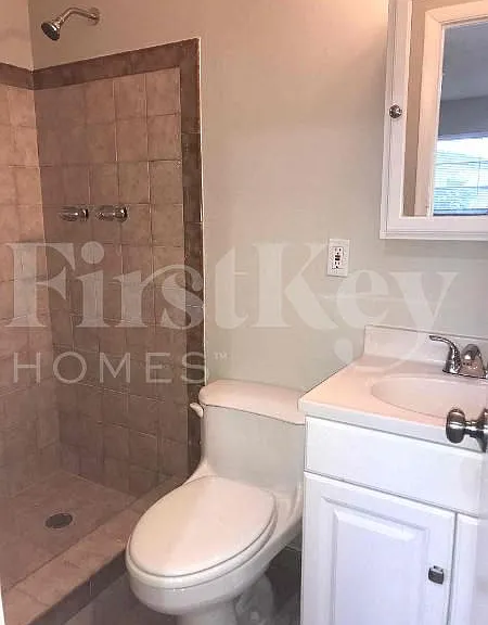 1211 N 74th Way — Photo 26