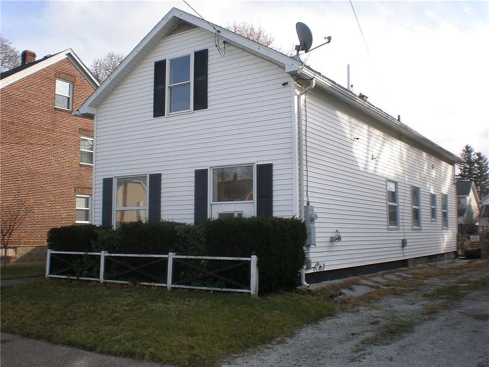 1st image of 815 W 22nd St