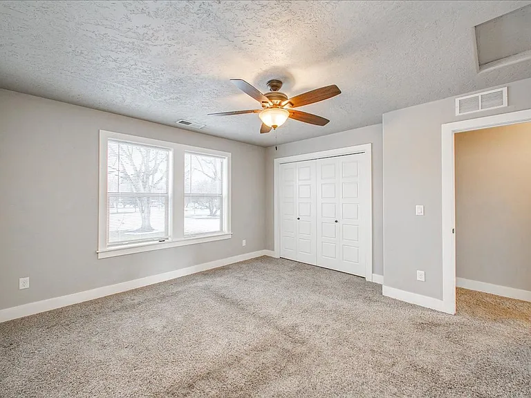 3313 Dewey St — Photo 26