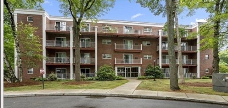1st image of 60 Greentree Ln APT 19