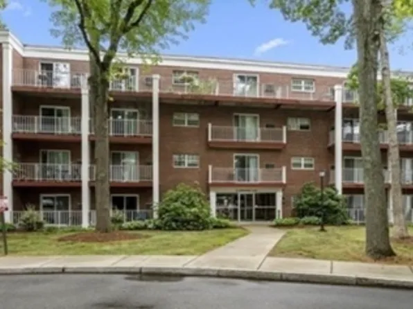 60 Greentree Ln APT 19, Weymouth, MA 02190