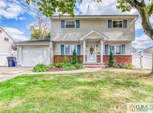 4 Thomas St, Old Bridge, NJ 08857