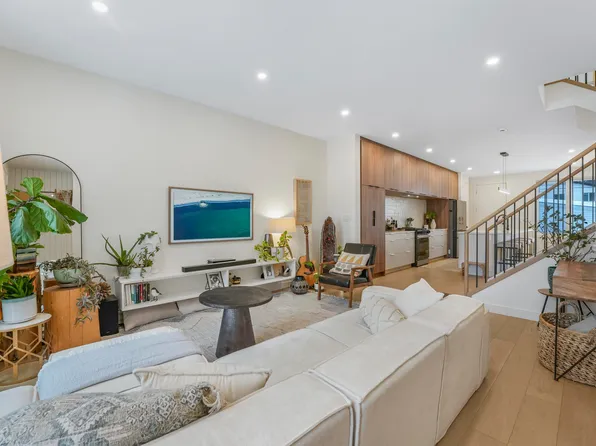 8634 79th St NW, Edmonton, AB T6C 2P5