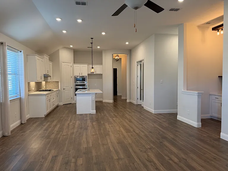 482 Prairie View Dr — Photo 19