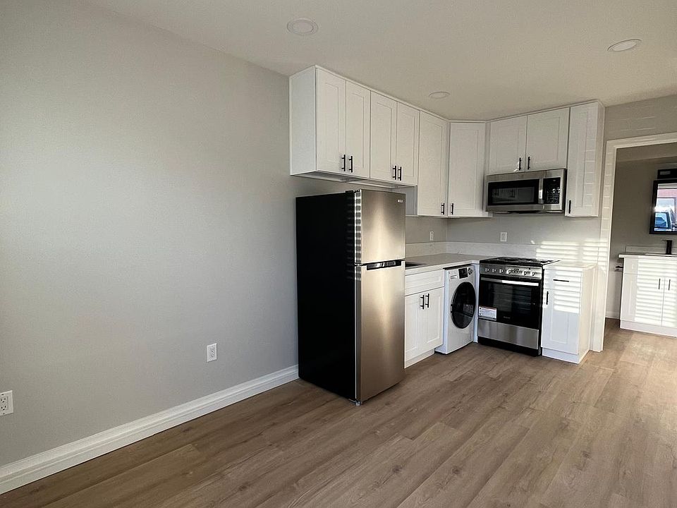 2nd image of 4587 Idaho St #8