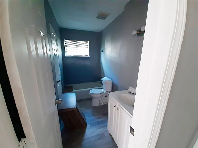 3662 Hemlock Ln — Photo 3