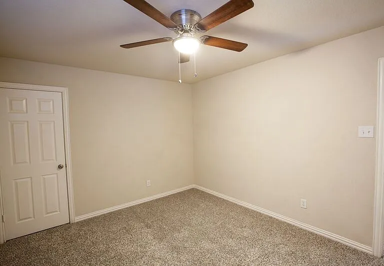 2805 Gooseberry Dr — Photo 34