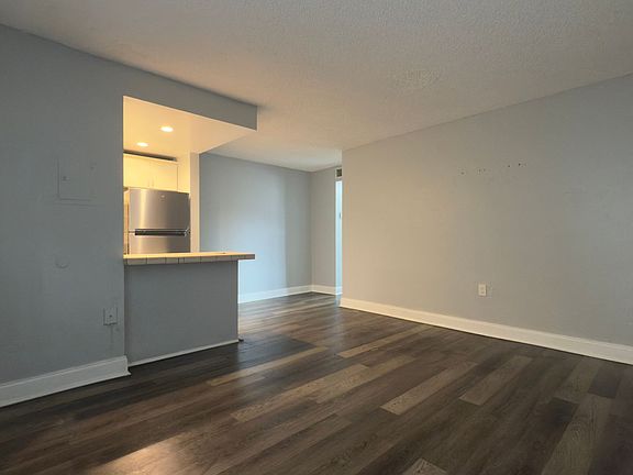 4th image of 3536 NE 168th St APT 402