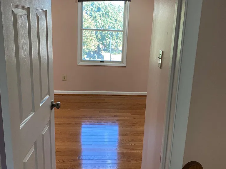 2846 S Meade St — Photo 2