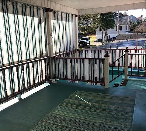 3rd image of 305 E Main St #1C