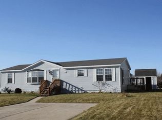 386 Pin Oak Ln, Flint, MI 48506