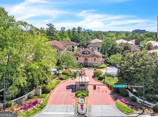 3777 Peachtree Rd NE APT 811, Atlanta, GA 30326
