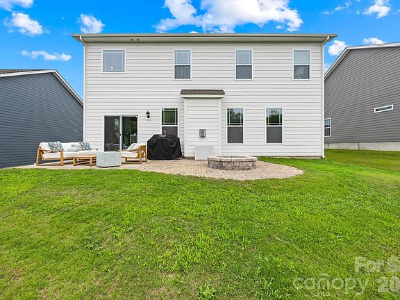 3rd image of 116 Aviendha Ln