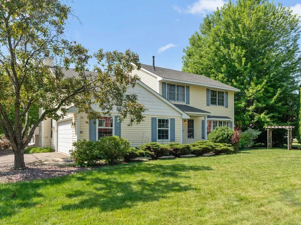 8020 Hidden Ct, Chanhassen, MN 55317