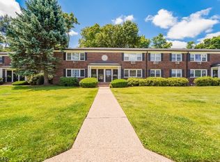 405 Pitney Pl, Morristown, NJ 07960