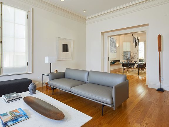 3rd image of 2812 Washington St APT 1