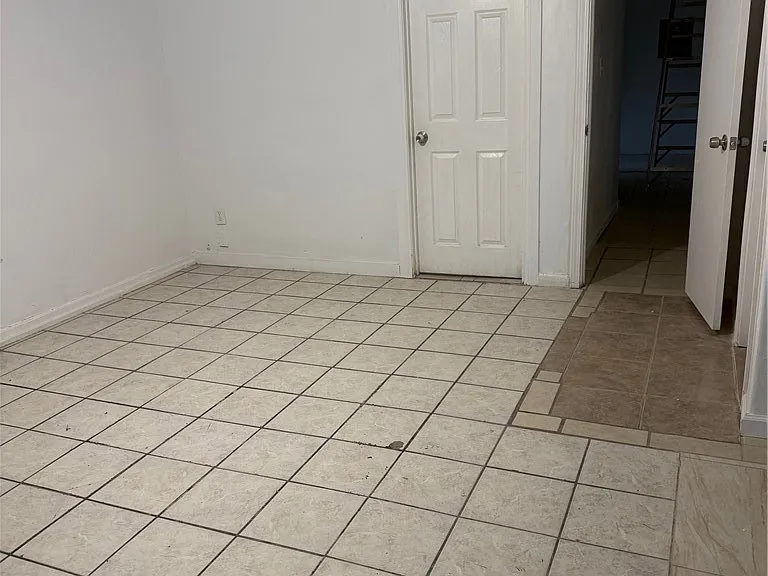 16100 Navajo Rd — Photo 45