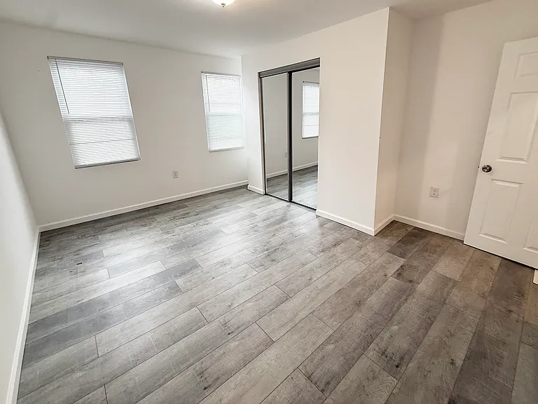 210 Washington St — Photo 14