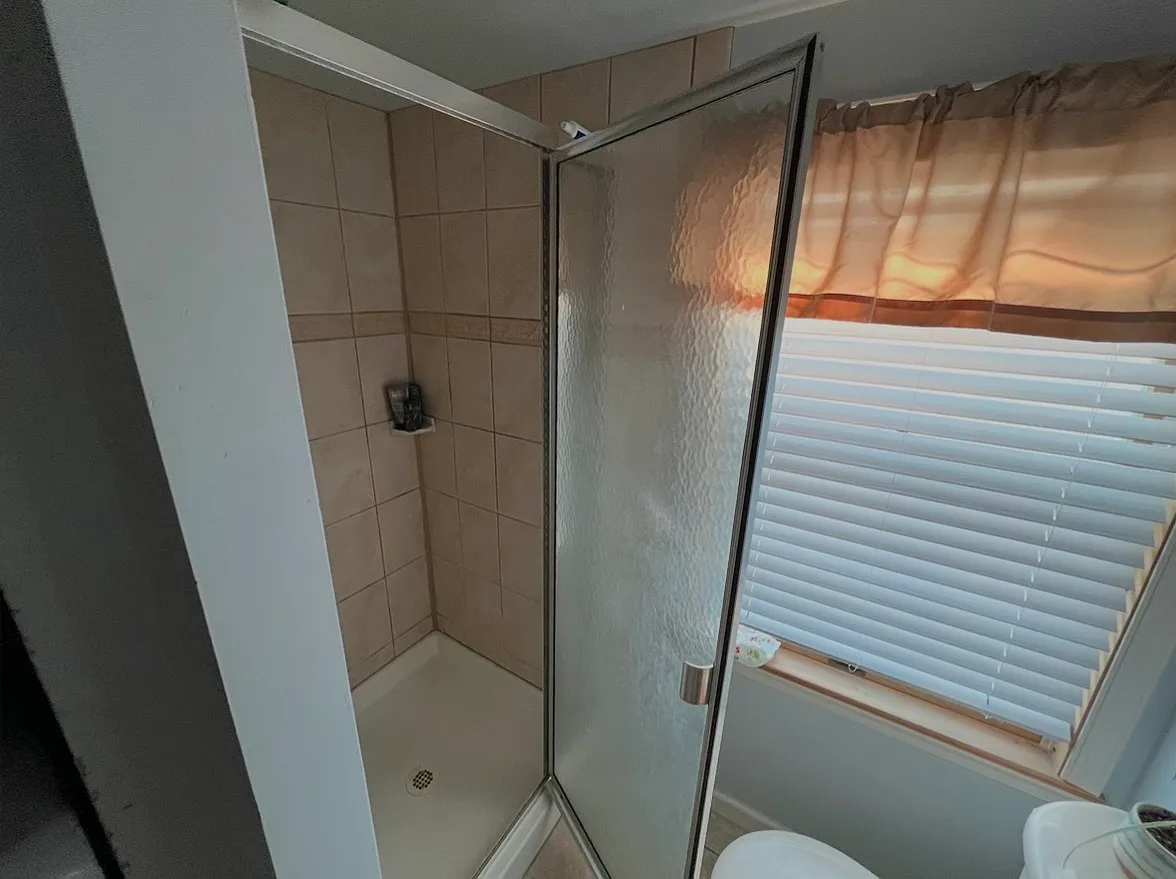 3 bed, $1,500 — Photo 2