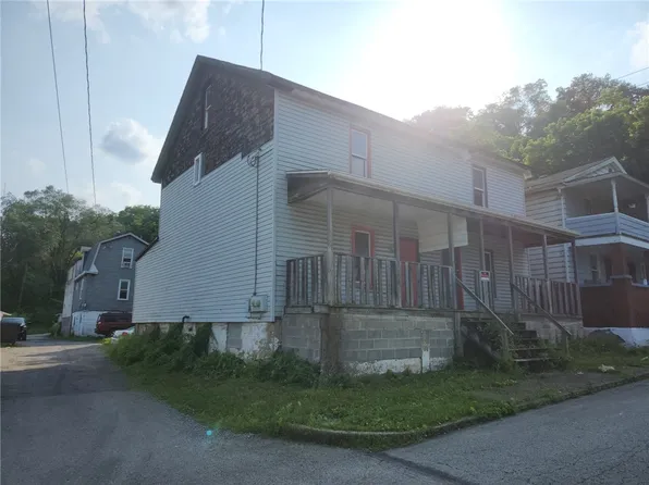 54 Elm St, Natrona Heights, PA 15065