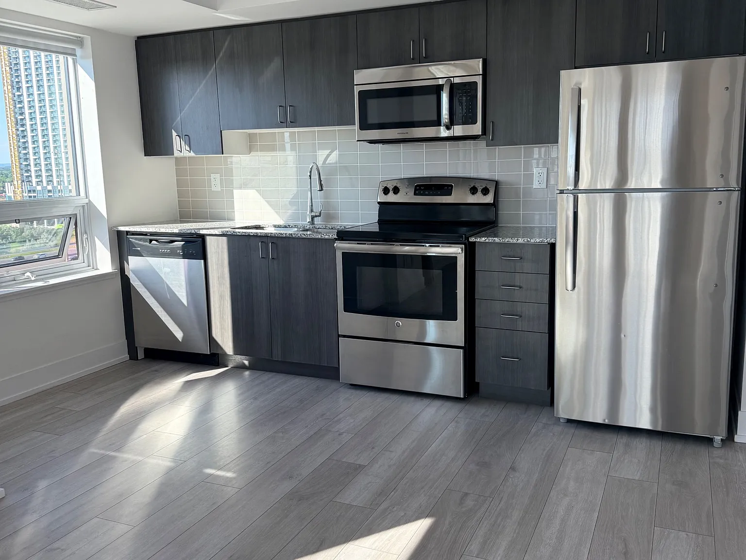 2 bed, $2,750 — Photo 4