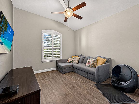 5th image of 2226 Castello Way