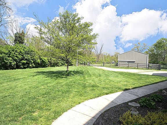 3rd image of 4211 Sharonknoll Ct