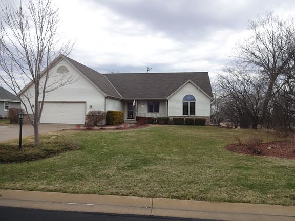 2nd image of W141N10608 Wooded Hills Dr