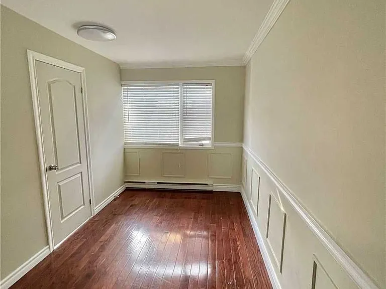25 Edgemont Dr #UPPER — Photo 9