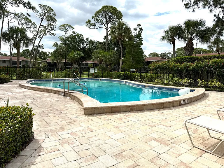 966 La Costa Cir #5 — Photo 23