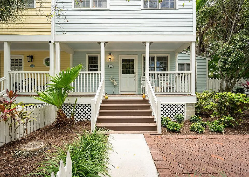 60 Golf Club Dr