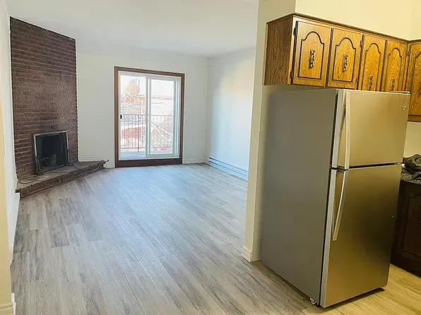 73 Roncesvalles Ave #2, Toronto, ON M6R 2K6