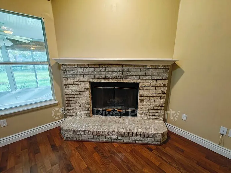 1845 Weston Cir — Photo 8