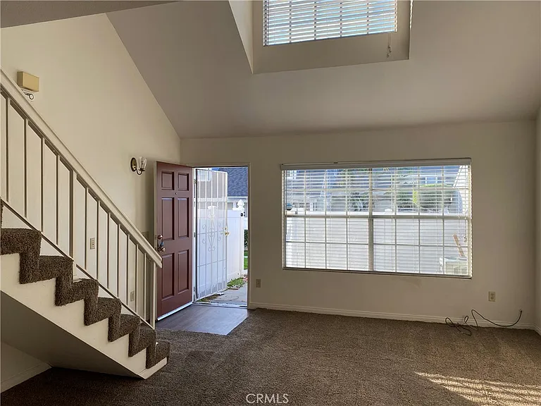 805 W Grondahl St — Photo 15